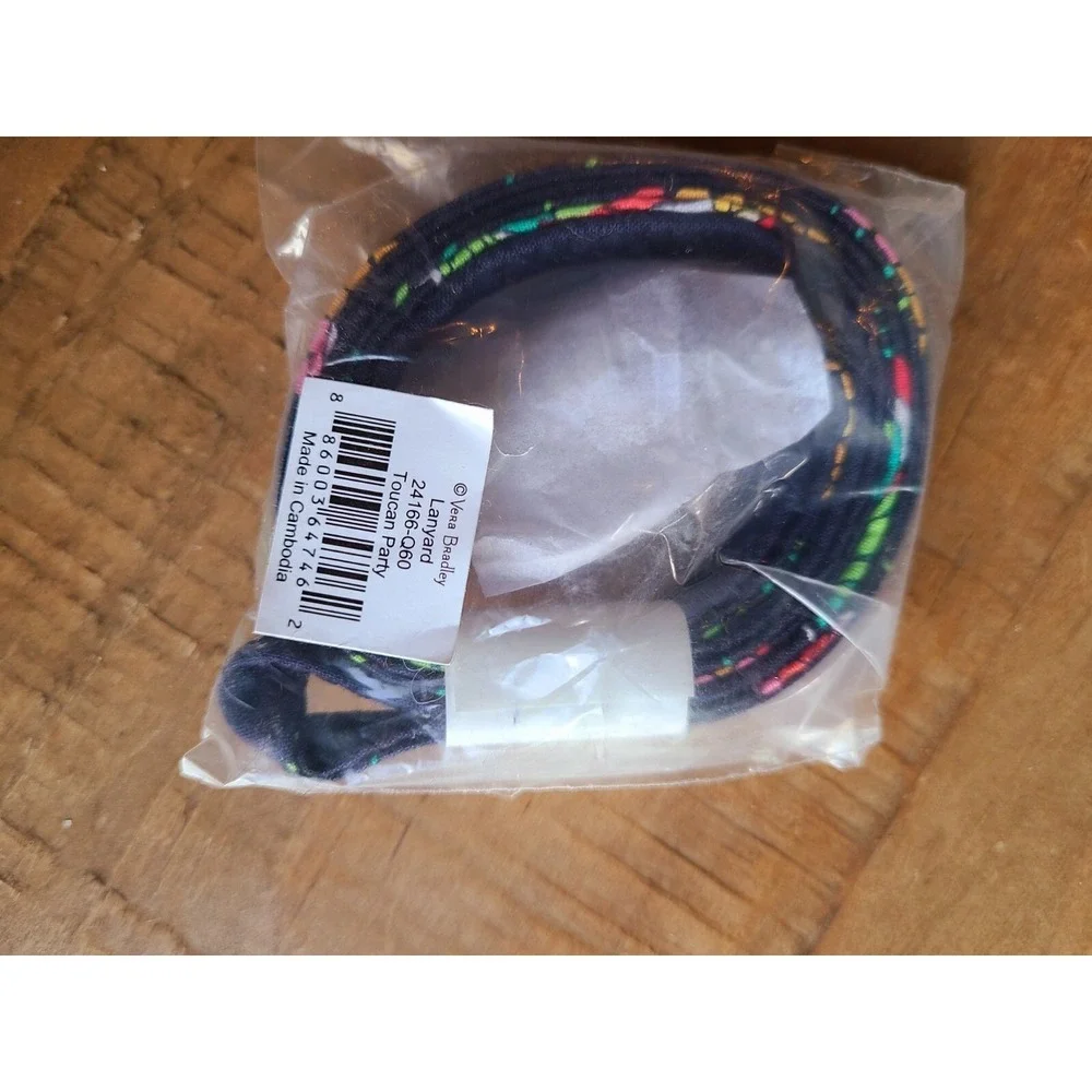 Vera Bradley Iconic Lanyard‎ Toucan PARTY ID Keyring NWT